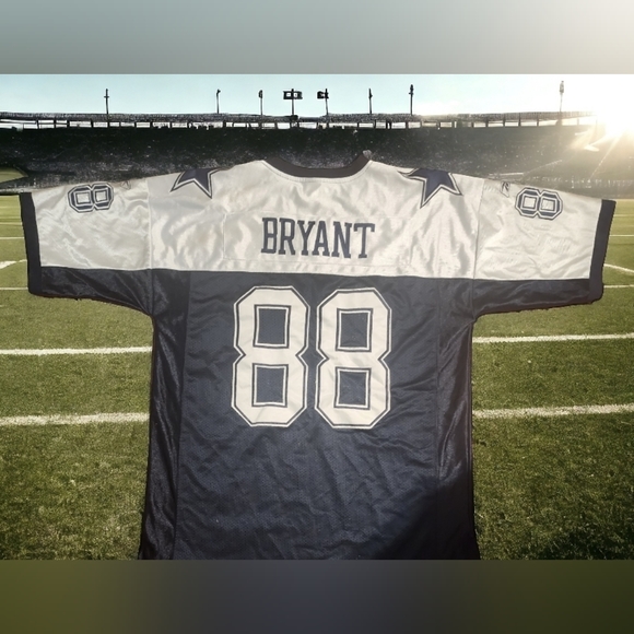 NFL XL Cowboys Jersey #88 Bryant - Picture 13 of 15